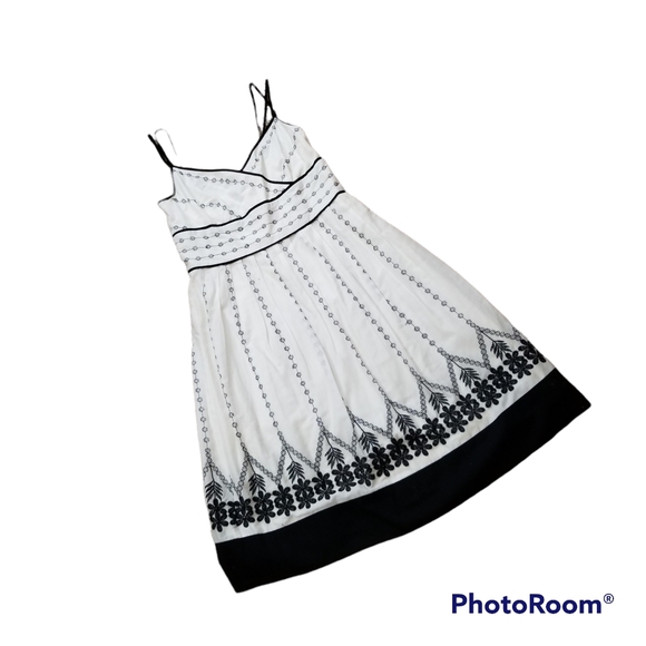 Ann Taylor Dresses & Skirts - Vintage Ann Taylor Ivory Black Floral Embroidered Midi Summer Dress. Women's 6